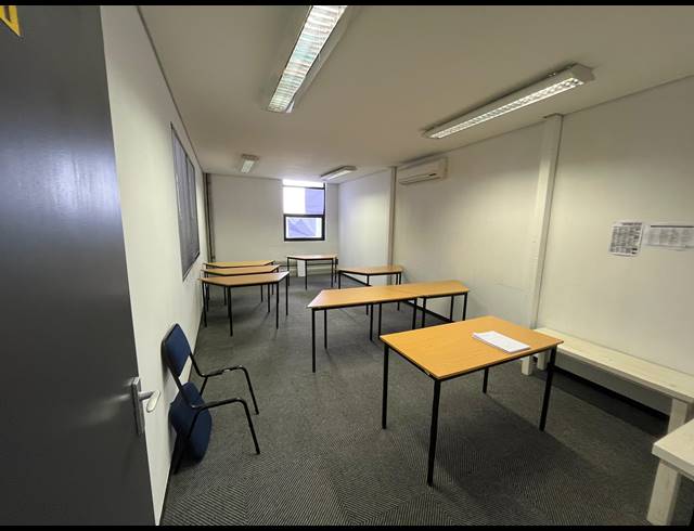 397M² OFFICE TO LET IN NDABENI